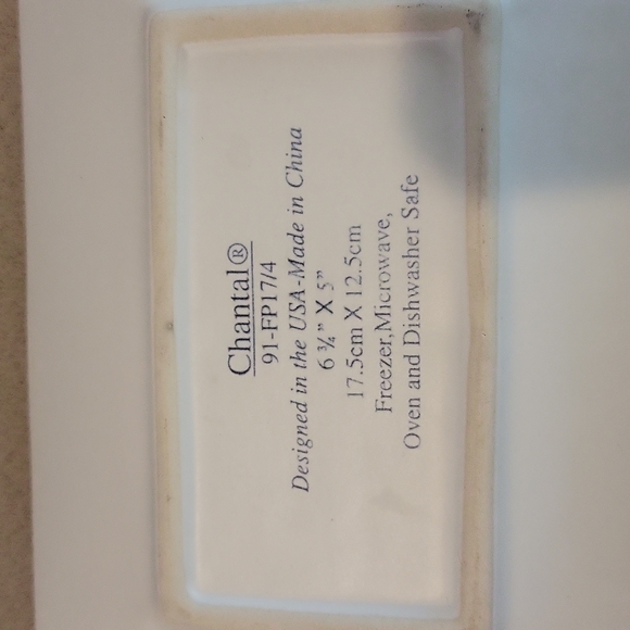 Chantal 6 3/4”x5" Divided Party Plates Set of 4 Stoneware - Picture 3 of 6